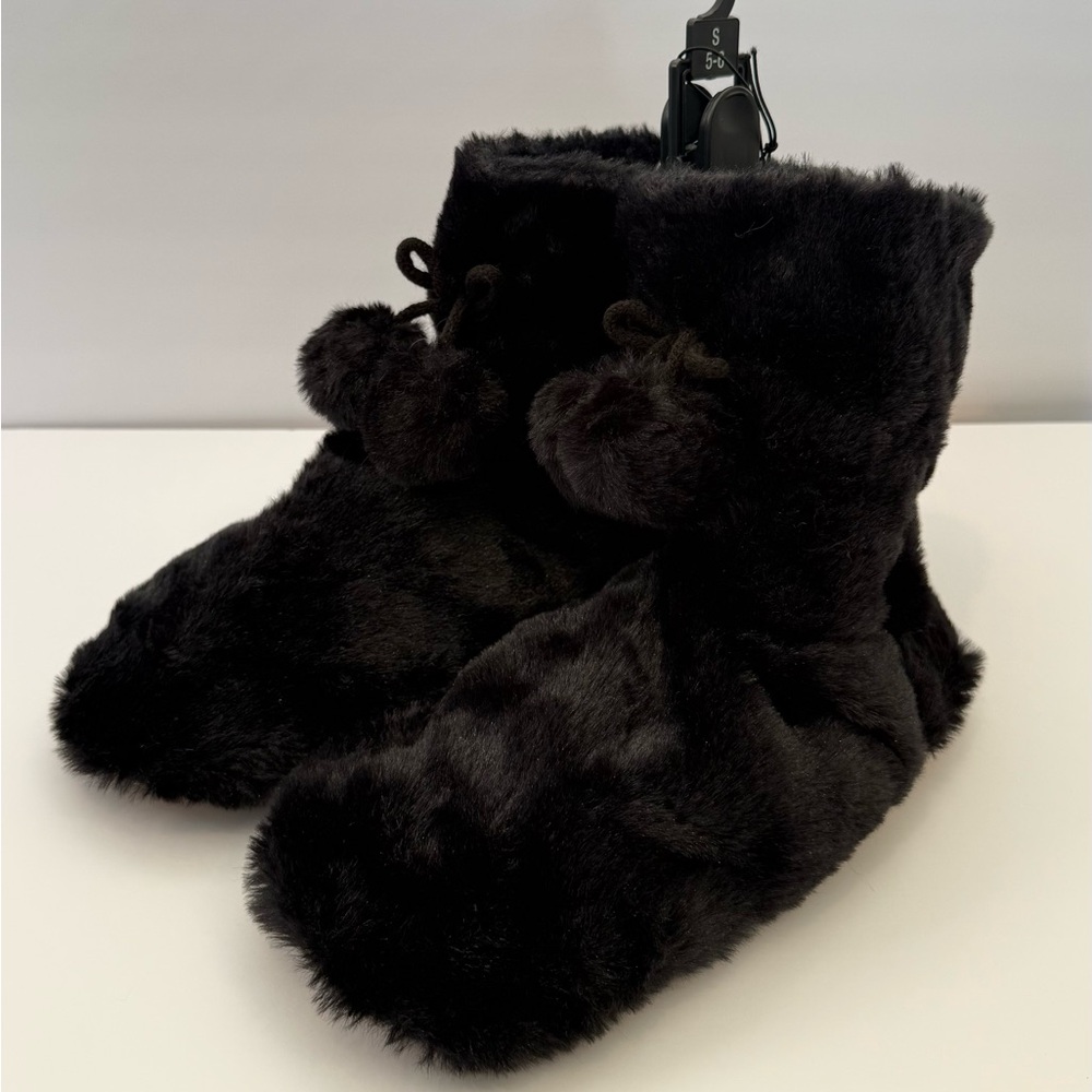 S L XL - New Adorable Black Fuzzy Slippers - Picture 2 of 11